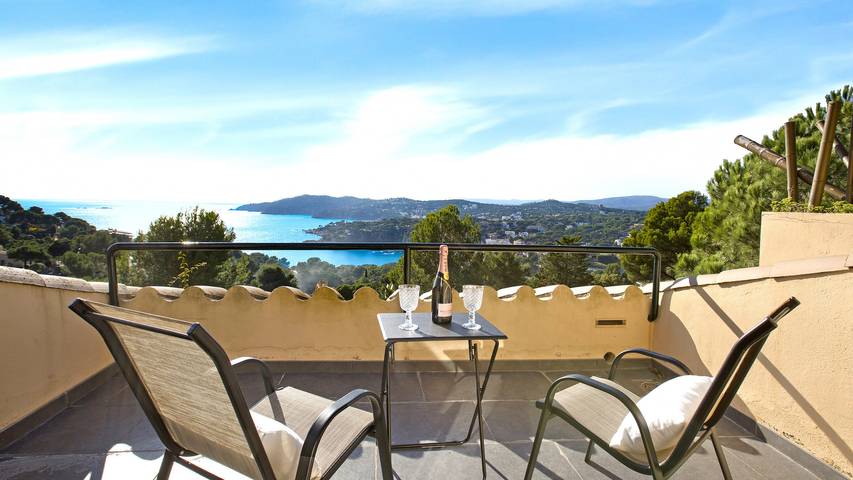Maison de vacances pour 8 personnes, avec Terrasse ainsi que Jardin et Piscine à Llafranc