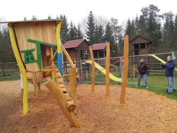 Ferienpark für 4 Personen in Hayingen, Baden-Württemberg, Bild 2
