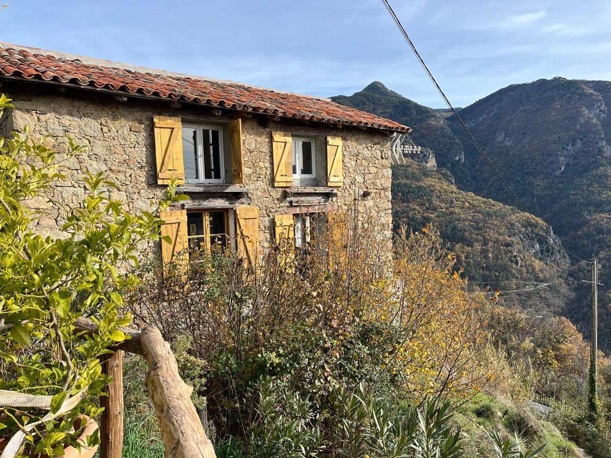 Maison Lantosque 4 personnes face montagne in Lantosque, Côte méditerranéenne (France)