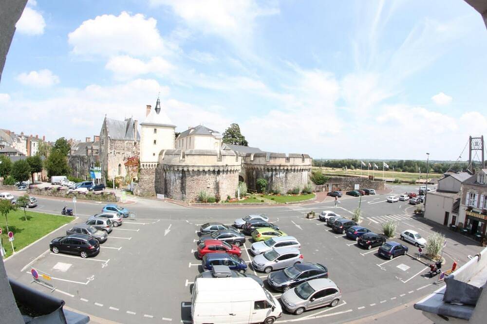 Entire apartment, Studio - Vue sur Jardin in Ancenis, Loire Valley