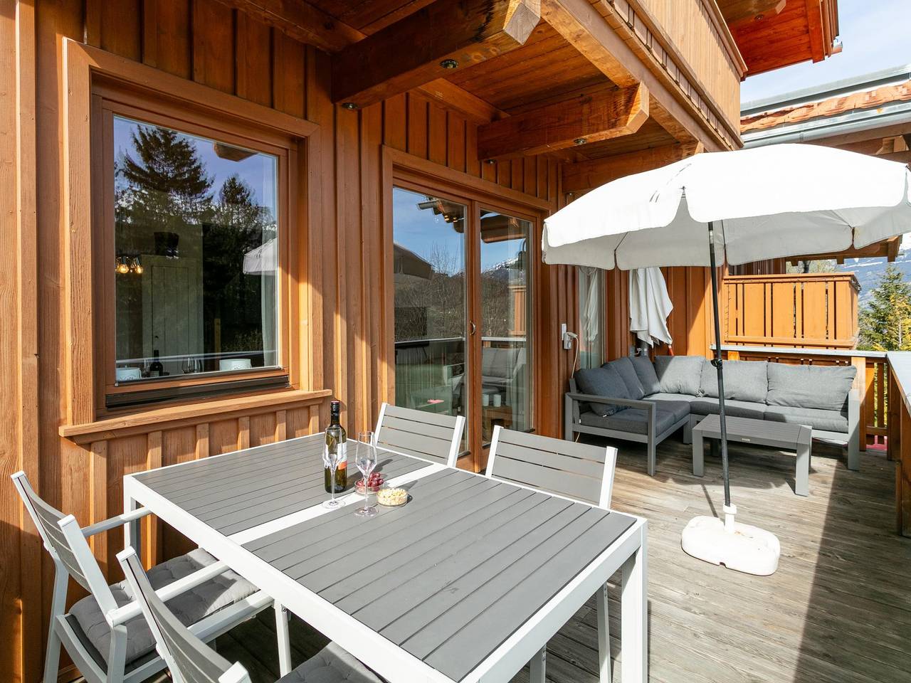 Luxuriöses Chalet mit Blick auf Zillertal in Tuxer Alpen, Hippach