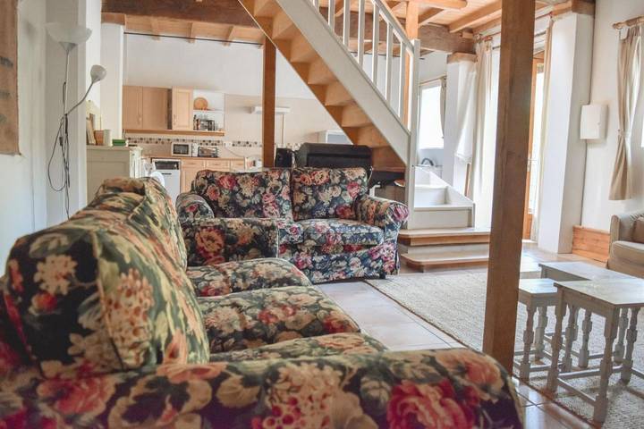 Location de vacances pour 5 personnes, avec bassin pour enfant et piscine ainsi que jardin et vue, animaux acceptés à Madiran - 4