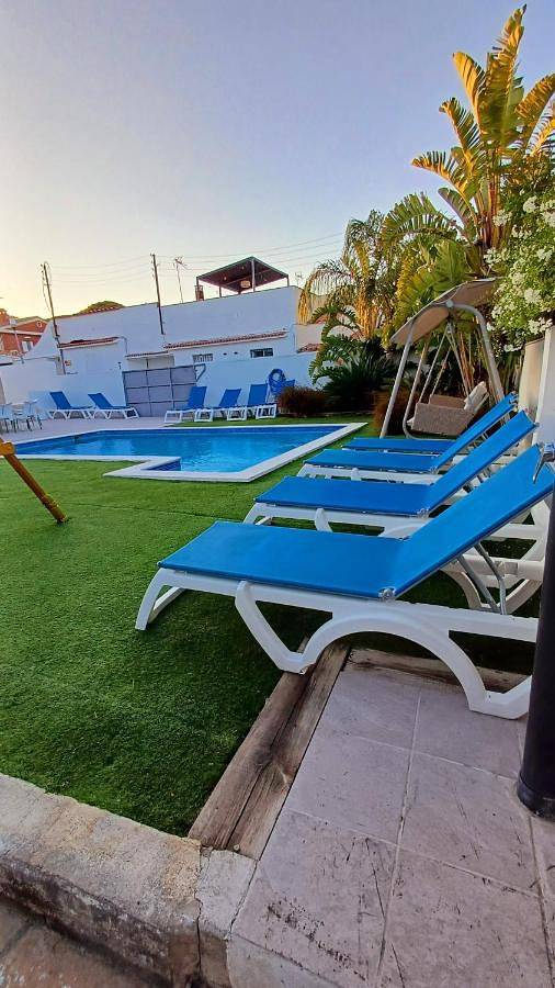 Casa rural para 20 personas, con vistas y jardín además de piscina y terraza en Cambrils