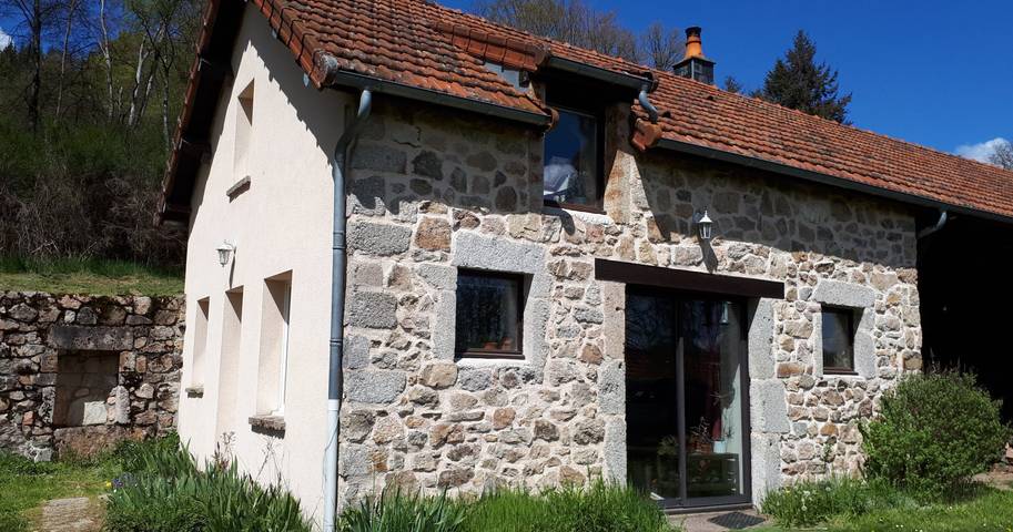 Gîte pour 4 personnes, avec terrasse et jardin - 1
