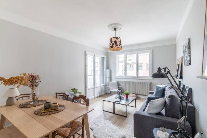 Ferielejlighed for 6 personer, med Balkon i Lyon