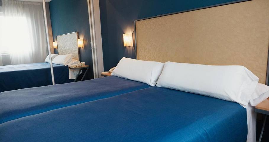 Apartamento para 10 personas, con terraza y piscina en Bormujos