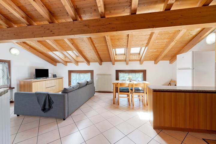 Appartamento per 6 persone, con vista lago, con animali domestici a Lovere