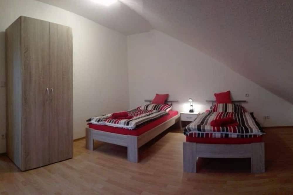 Ferienhaus Niki direkt am Waldrand in Ruhiger Lage in Ludwigswinkel, Landkreis Südwestpfalz
