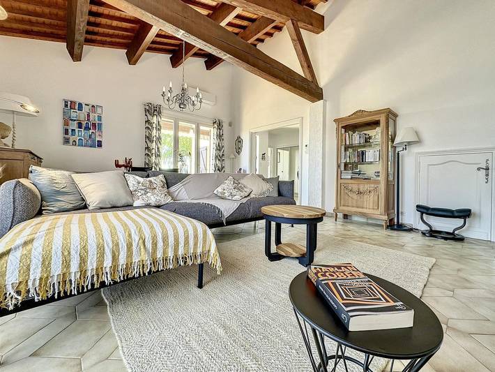 34G33603 - 3 personnes in Villeneuve-lès-Béziers, Côte méditerranéenne (France)