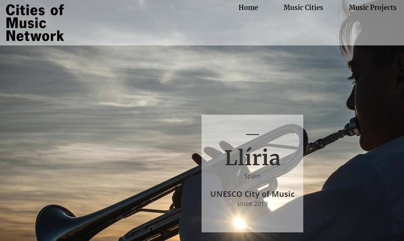 Chalet para 4 personas, con terraza y jacuzzi además de piscina y jardín en Campo de Turia - 4