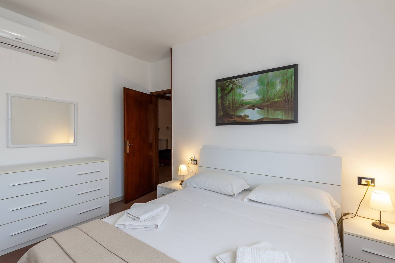 Casa vacanze "Residence Caravel" con vista mare e balconi in Lido di Camaiore, Riviera Toscana
