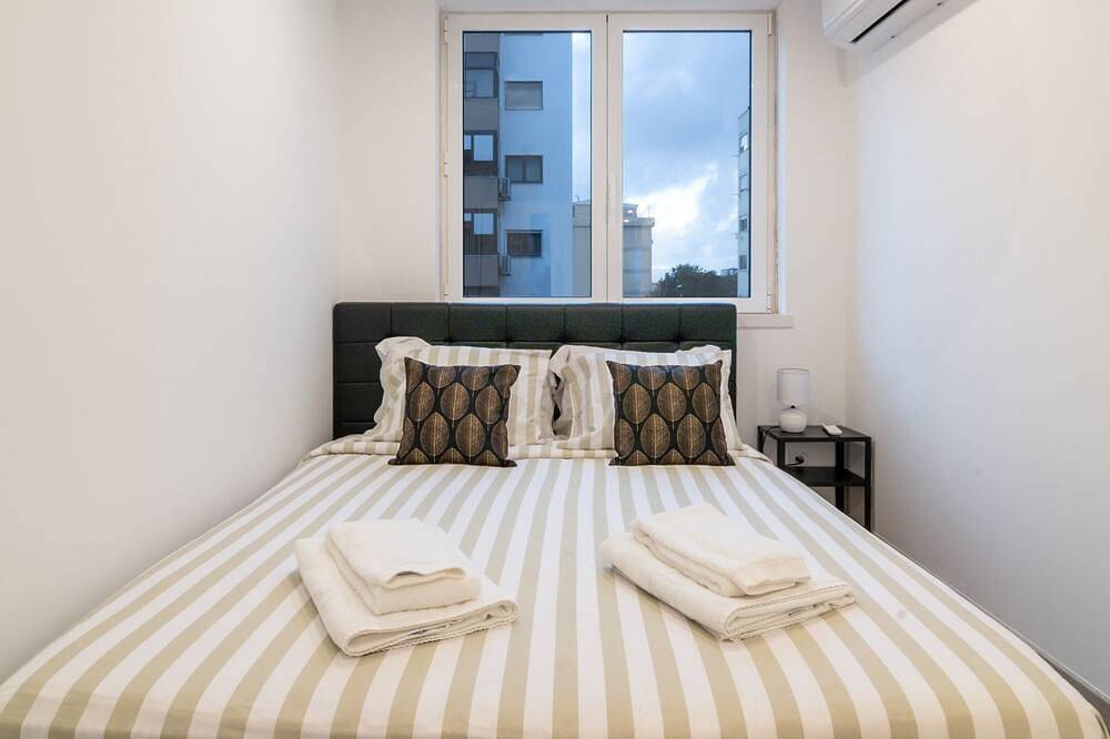 Ganze Wohnung, Stylish Apartment W/ River View by Lovelystay in Oeiras, Costa de Lisboa