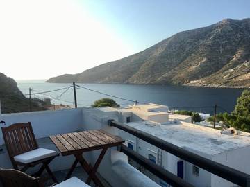 Gîte pour 4 personnes, avec vue et balcon dans Kamarès