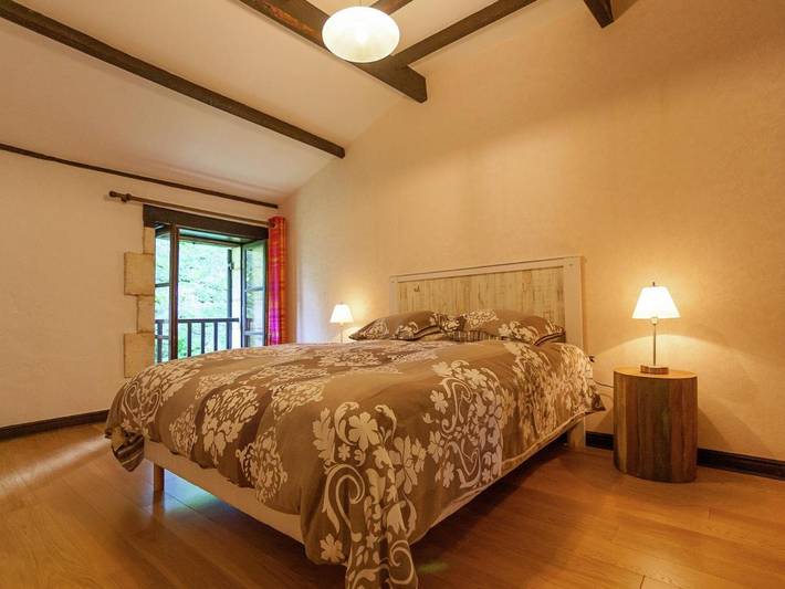 Location de vacances pour 6 personnes, avec jardin et piscine, animaux acceptés à Nantheuil - 2