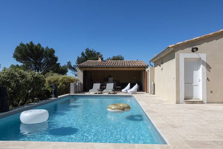 Location de vacances pour 12 personnes, avec jardin et terrasse à Cabrières-d'Avignon - 2