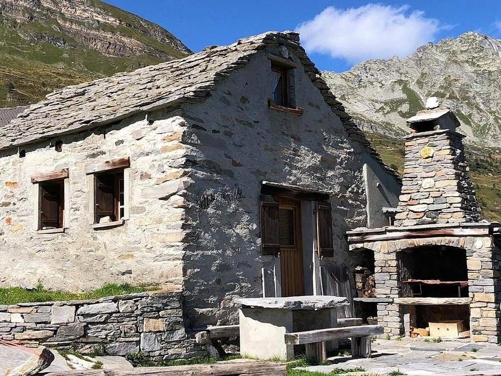 Casa vacanza per 4 persone con giardino in Bosco Gurin, Alpi Ticinesi e del Verbano