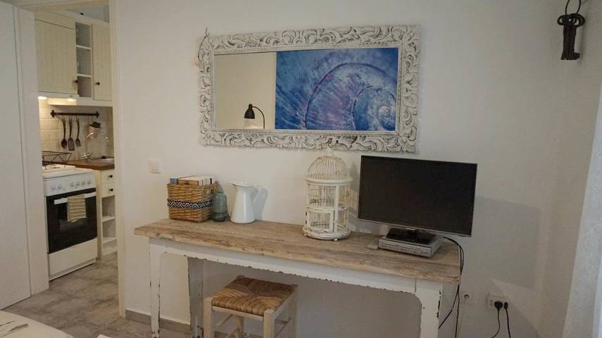 Gîte pour 2 personnes, avec jardin et vue dans Antiparos Ville - 2