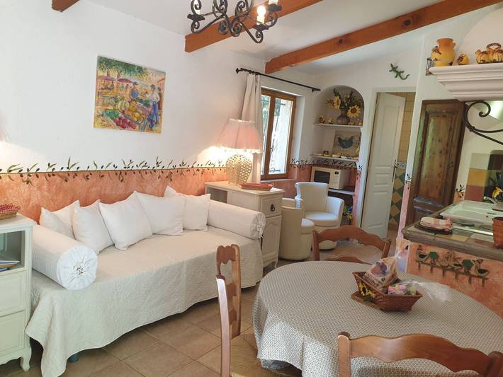 Location de vacances pour 2 personnes, avec terrasse et jardin à Calvi - 4