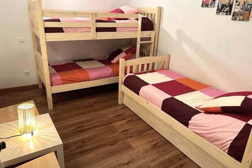 Entire apartment, Apartment 2 Bed Fireplace, Wi-Fi & Pet-Friendly in Err, Parc naturel régional des Pyrénées catalanes