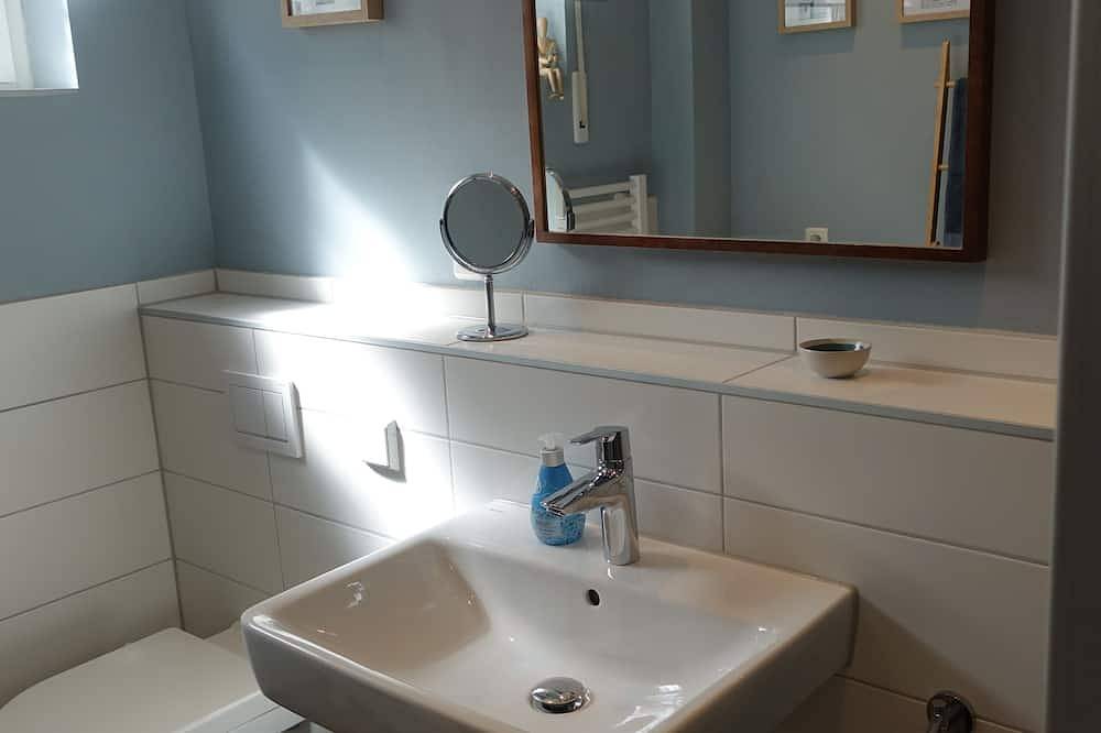 Ganze Wohnung, Moselkind - Gemütliche Ferienwohnung  zwischen Mosel und Weinbergen in Güls, Koblenz