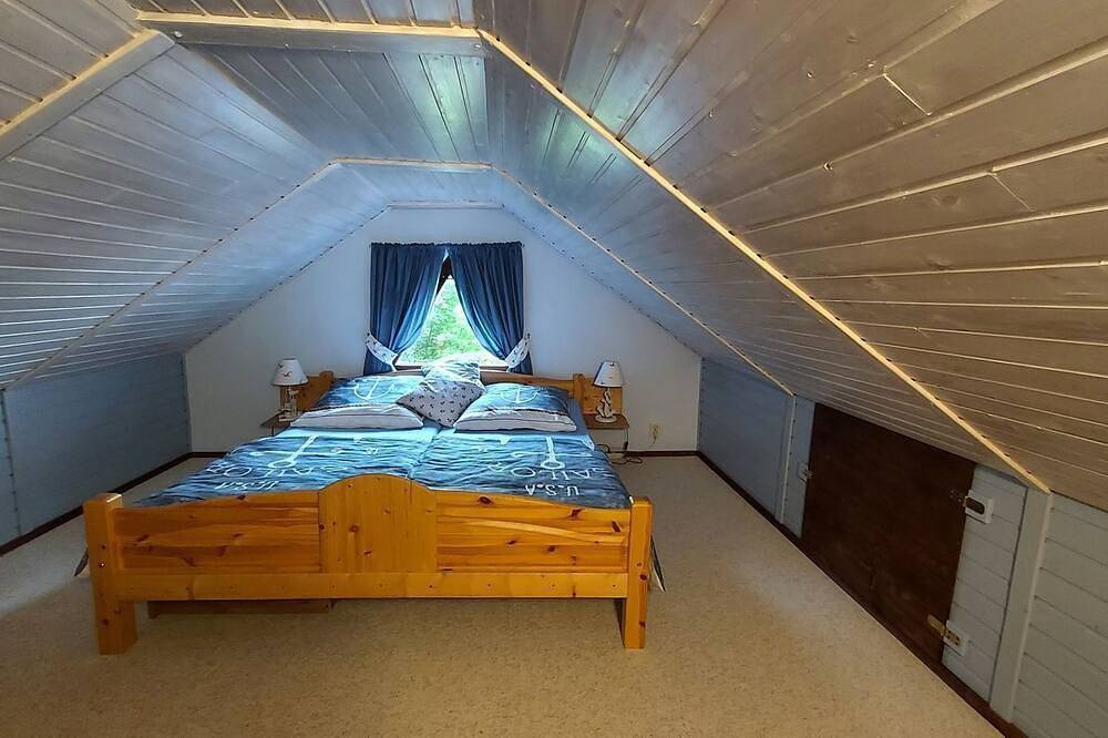 Vacation home Julchen - Holiday home Julchen: Quiet family idyll with garden, in Samtens, Rügen