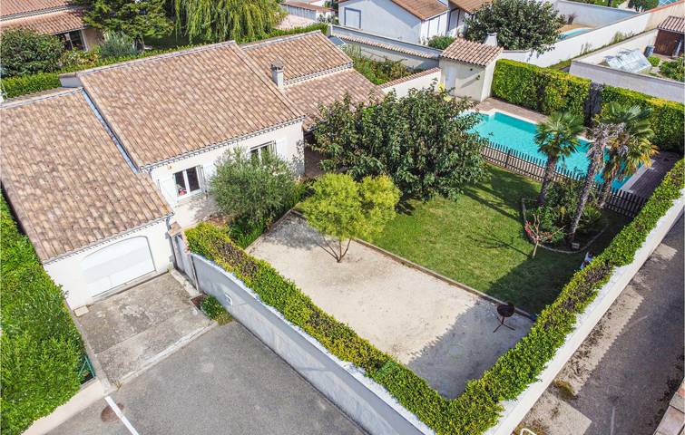 Maison de vacances pour 6 personnes, avec Terrasse ainsi que Jardin et Piscine