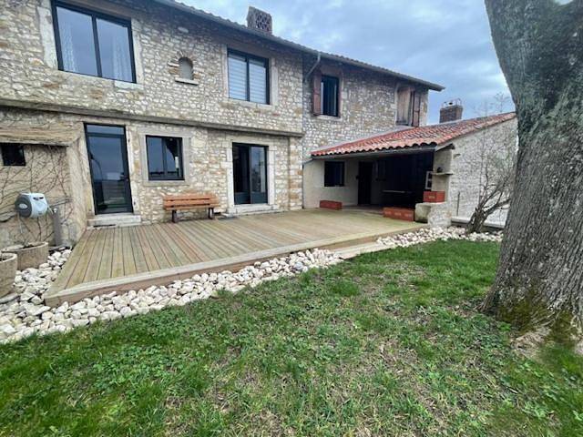 Maison de vacances pour 11 personnes, avec terrasse ainsi que jardin et vue