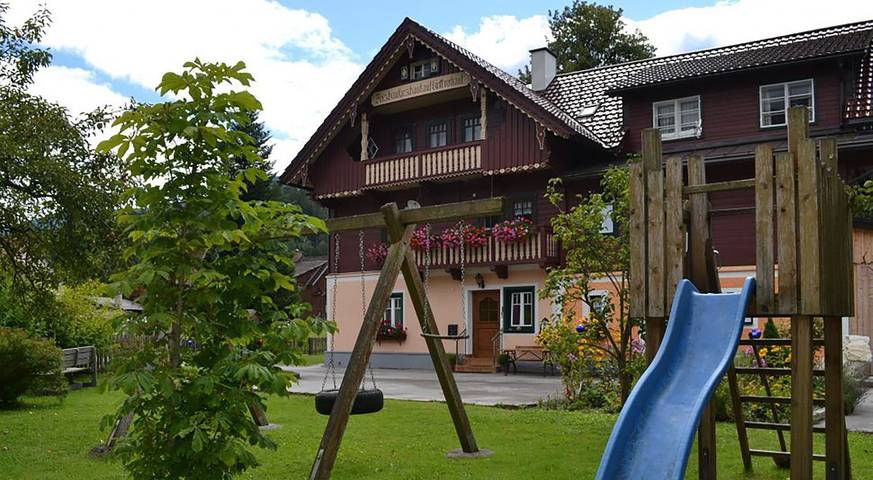 Ferienhaus für 10 Personen, mit Balkon und Terrasse sowie Garten in Pruggern