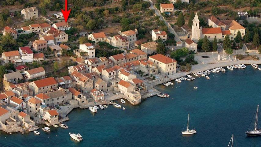 Ganze Wohnung, 1-Zimmer-Ferienwohnung mit Terrasse und Meerblick Prvic Luka, Prvic -a in Prvić Luka (Kroatische Adria), Prvić Luka