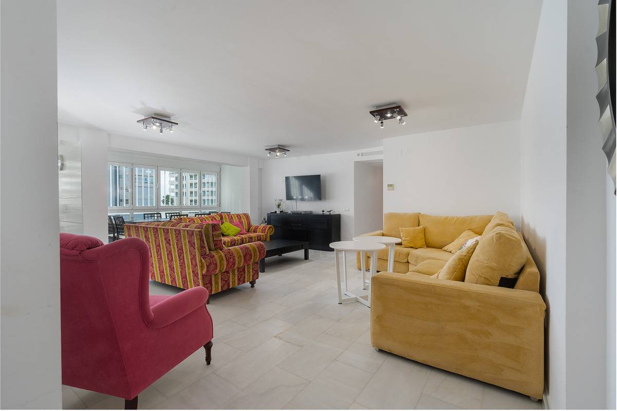 Appartement entier, Apartamento Trópico 5 Dormitorios in La Carihuela, Torremolinos