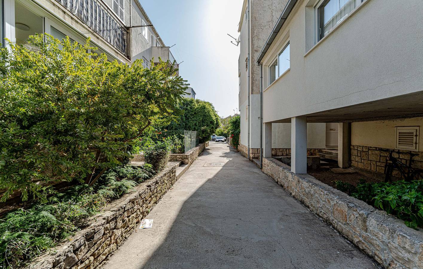 Ganze Ferienwohnung, Gemütlich, 2 km vom Strand entfernt: WLAN, Klimaanlage, Terrasse und Parkplatz in Plaža Port 9 Resort, Korčula (Dalmatien)