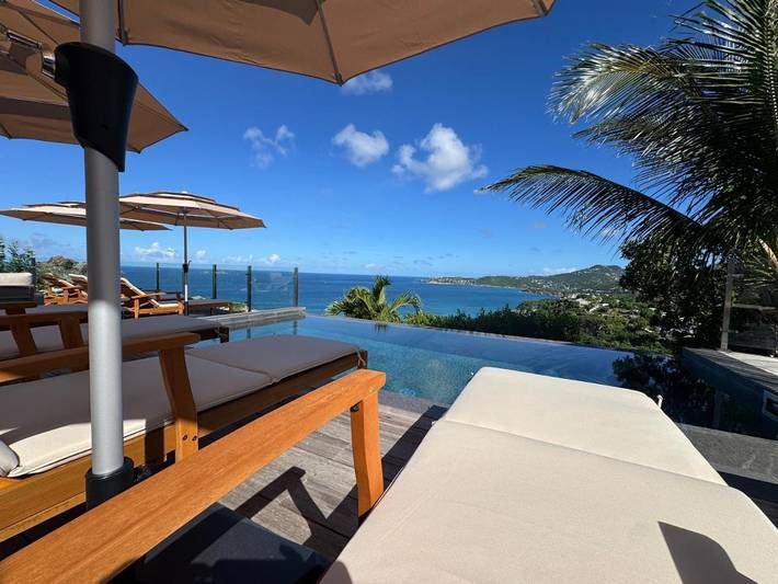 Gîte pour 7 personnes, avec piscine et terrasse dans Saint-Barthélemy - 2