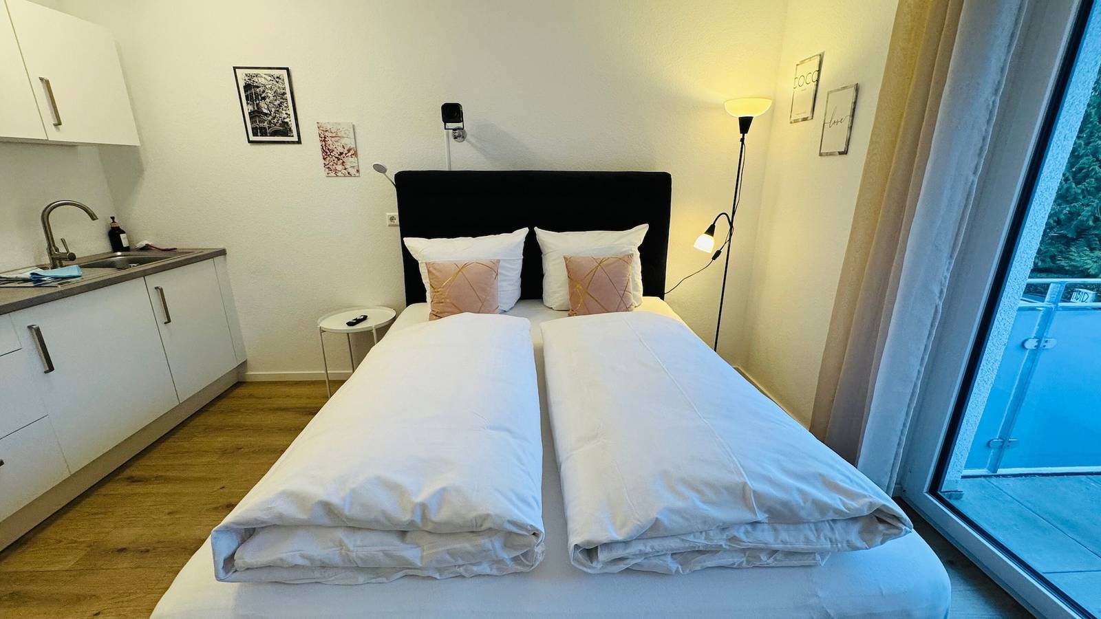 Ganze Wohnung, Ferienwohnung Juliette, sehr zentral mit Balkon und Wlan in Wiehre (Freiburg), Freiburg