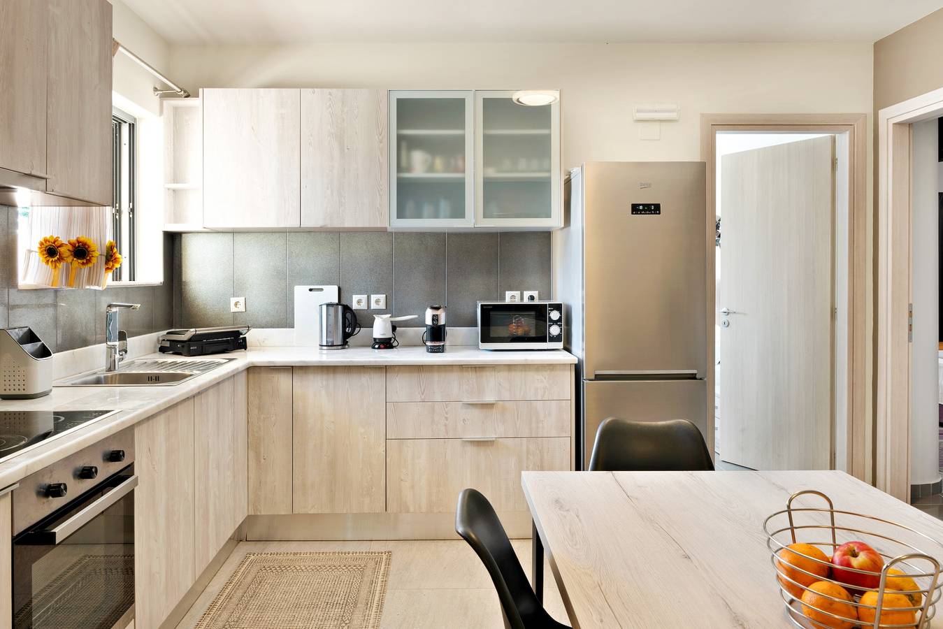 Geheel appartement, Appartement "Theo en Ms Luxurious" met Privé Terras & Wifi in Kos Stad, Kos