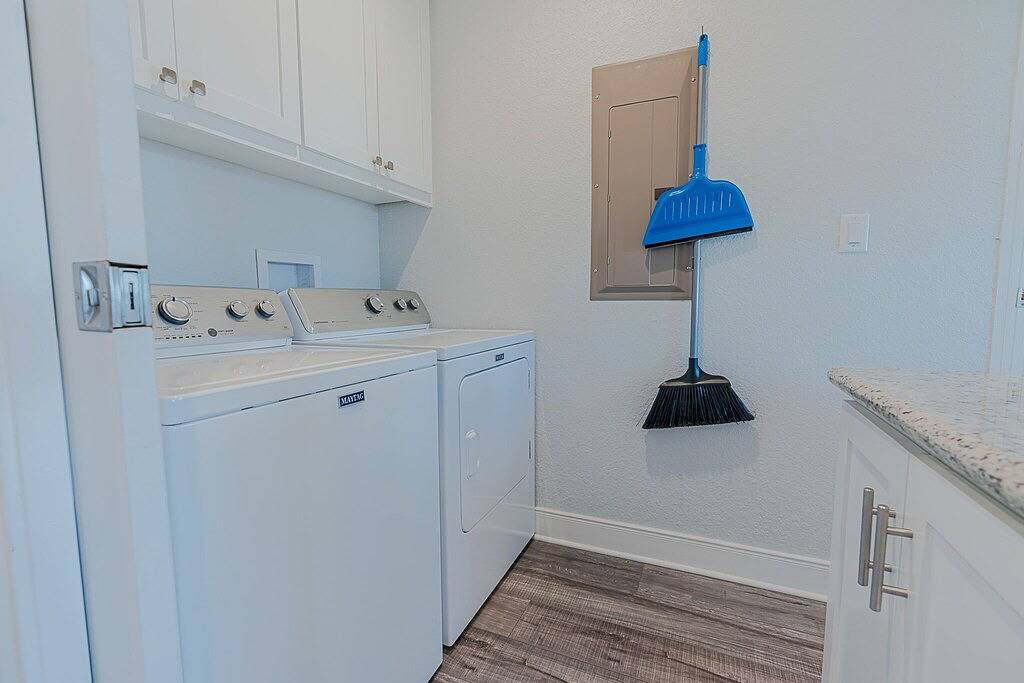 Great home in Sea Isle! Short distance to the Beach! in Galveston Island, Galveston