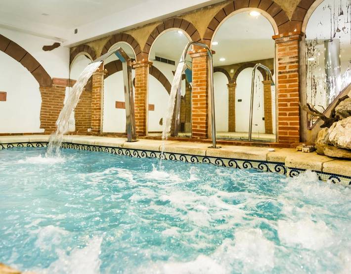 Casa rural para 12 personas, con jacuzzi además de balcón y sauna, Familias con niños en Castilla y León - 2