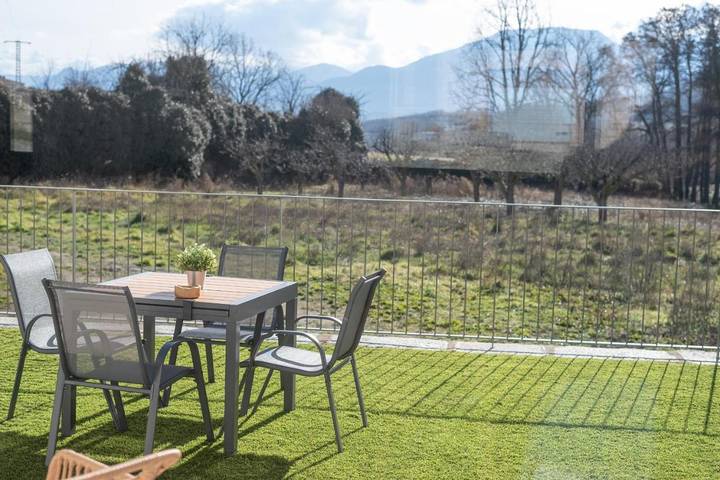 Casa rural para 6 personas, con vistas además de jardín y vistas al lago, Familias con niños en Carrera