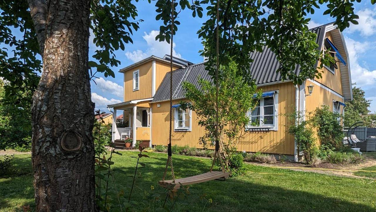 Cozy Spacious House Near Uppsala City Centre in Uppsala