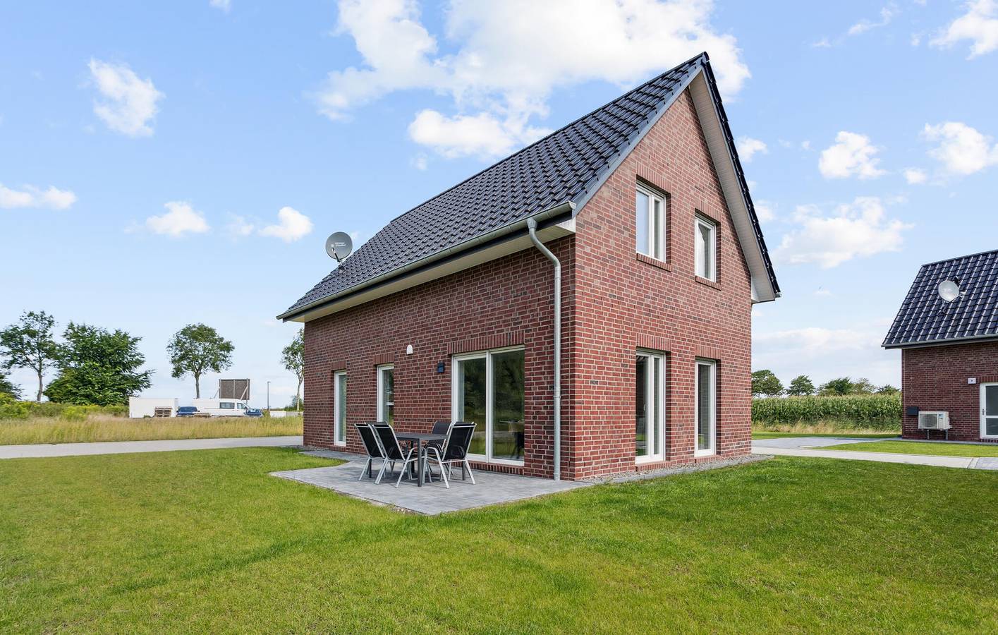 Modernes Apartment mit Terrasse, WiFi & Parkplatz, Nähe Strand & Stadtzentrum in Cappel, Cuxland