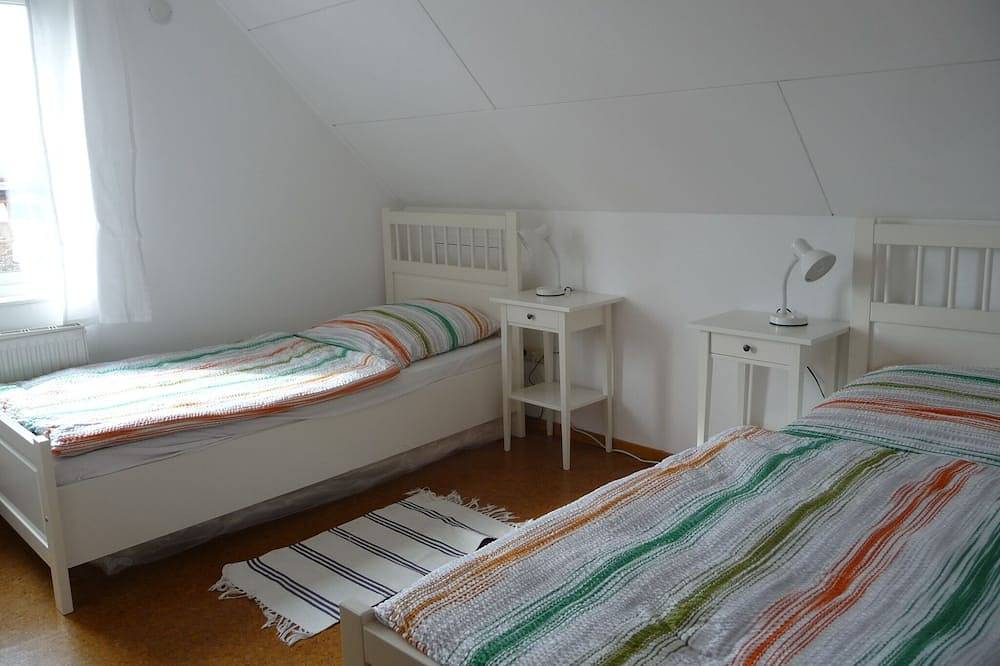 Ganze Wohnung, Schöne Ferienwohnung im Schwedenhaus in Groß Vollstedt, Rendsburg-Eckernförde