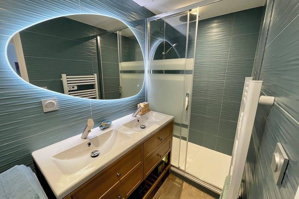 Entire apartment, Gite des figuières 200 metres from the calanque in Ensuès-la-Redonne, Istres region