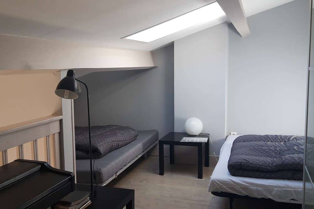 Geräumige und schöne Villa mit Klimaanlage für 9 Personen, Wlan,  Wohnanlage mit Pool, 250 m... in Portiragnes Plage, Portiragnes