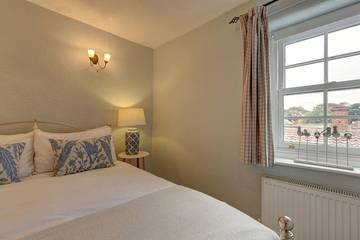 Log Cabin for 4 People in Wells-next-the-Sea, Norfolk, Photo 4
