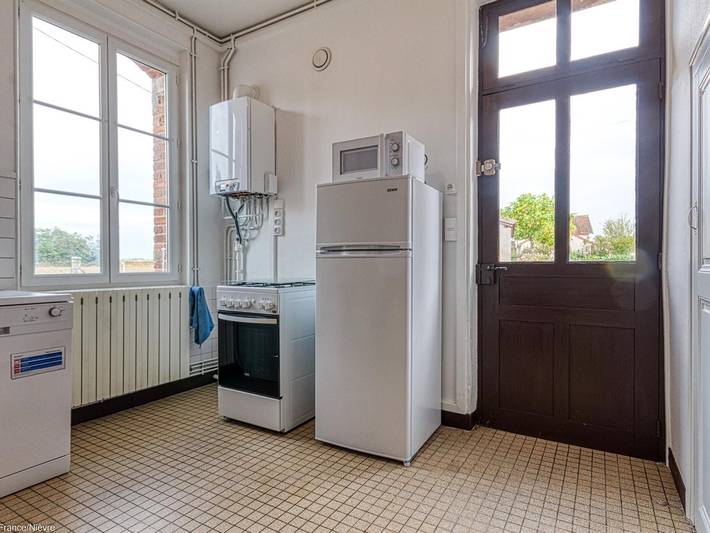 Familienhaus nahe der Loire mit Garage und geschlossenem Garten in Saint-Hilaire-Fontaine, Nièvre