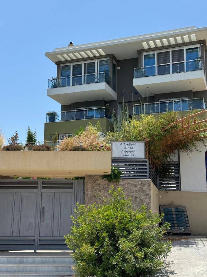 Ferienwohnung für 4 Personen, mit Balkon und Terrasse sowie Whirlpool und Garten