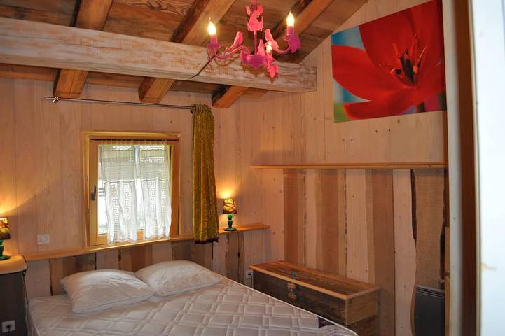 Gîte pour 8 personnes, avec jardin et balcon, animaux acceptés à Saint-Point-Lac - 3