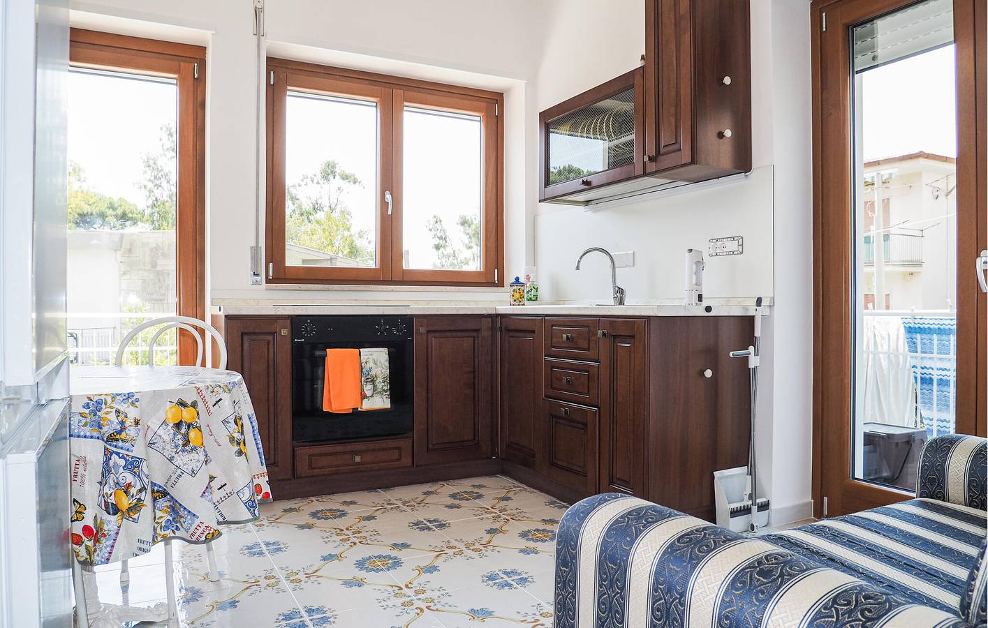 Appartamento intero, Accogliente appartamento sulla spiaggia con aria condizionata, parcheggio e cucina in Licinella - Torre di Paestum, Cilento