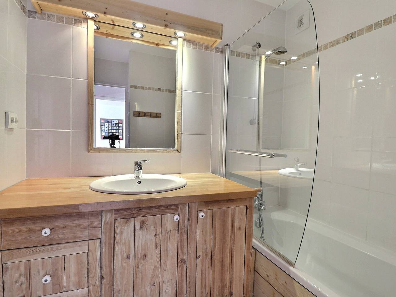 Ganze Wohnung, Gemütliche 2-Zimmer-Wohnung, Südbalkon, direkt an der Piste! in Méribel-Mottaret, Les Allues