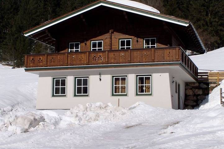 Chalet für 8 Personen, mit Terrasse und Sauna in Forstau