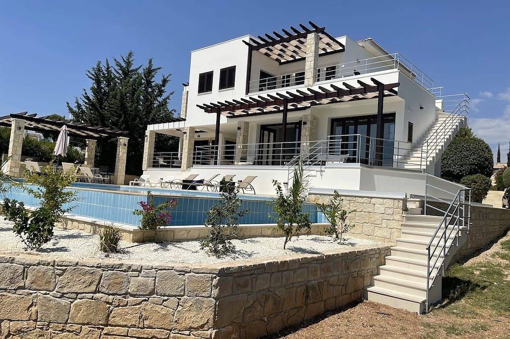 Villa Aphrodite Hills avec piscine à débordement, vue sur la mer, Golf et Tennis in Kouklia Pafou, Chypre du Sud